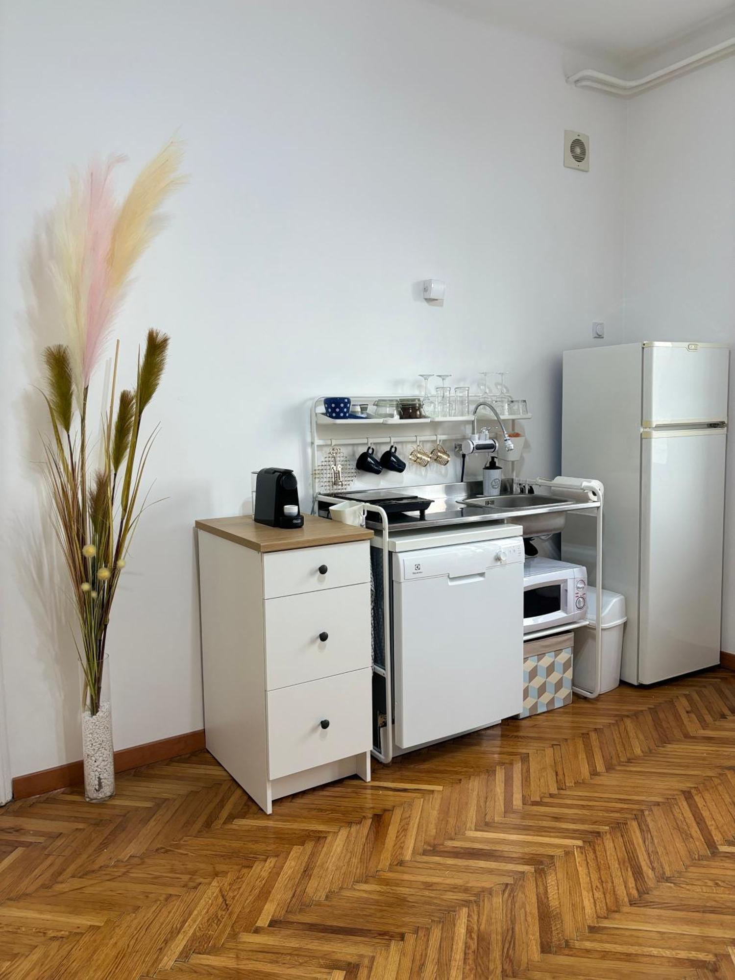 Center Retro Apartment Ni 外观 照片